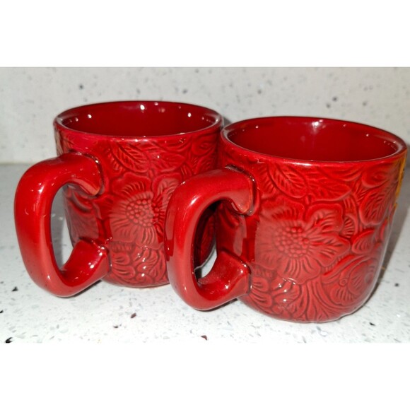 Rare HiEnd Accents Savanna Tooled Leather Look Stoneware Coffee Mugs Red St of 2 - Picture 1 of 9
